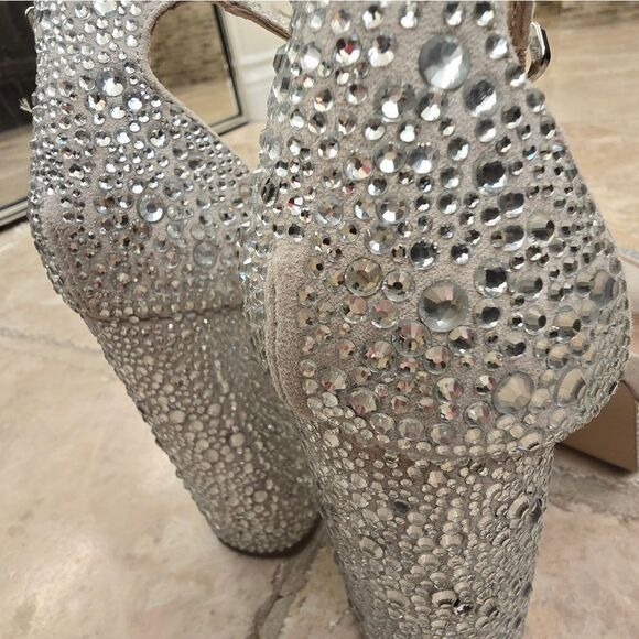 Madden Girl Omega Platform Sandal (Women's) -8 - Picture 9 of 10